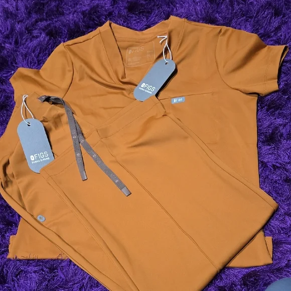 Figs Women's Tan Short Sleeve Scrub Top - Picture 4 of 12